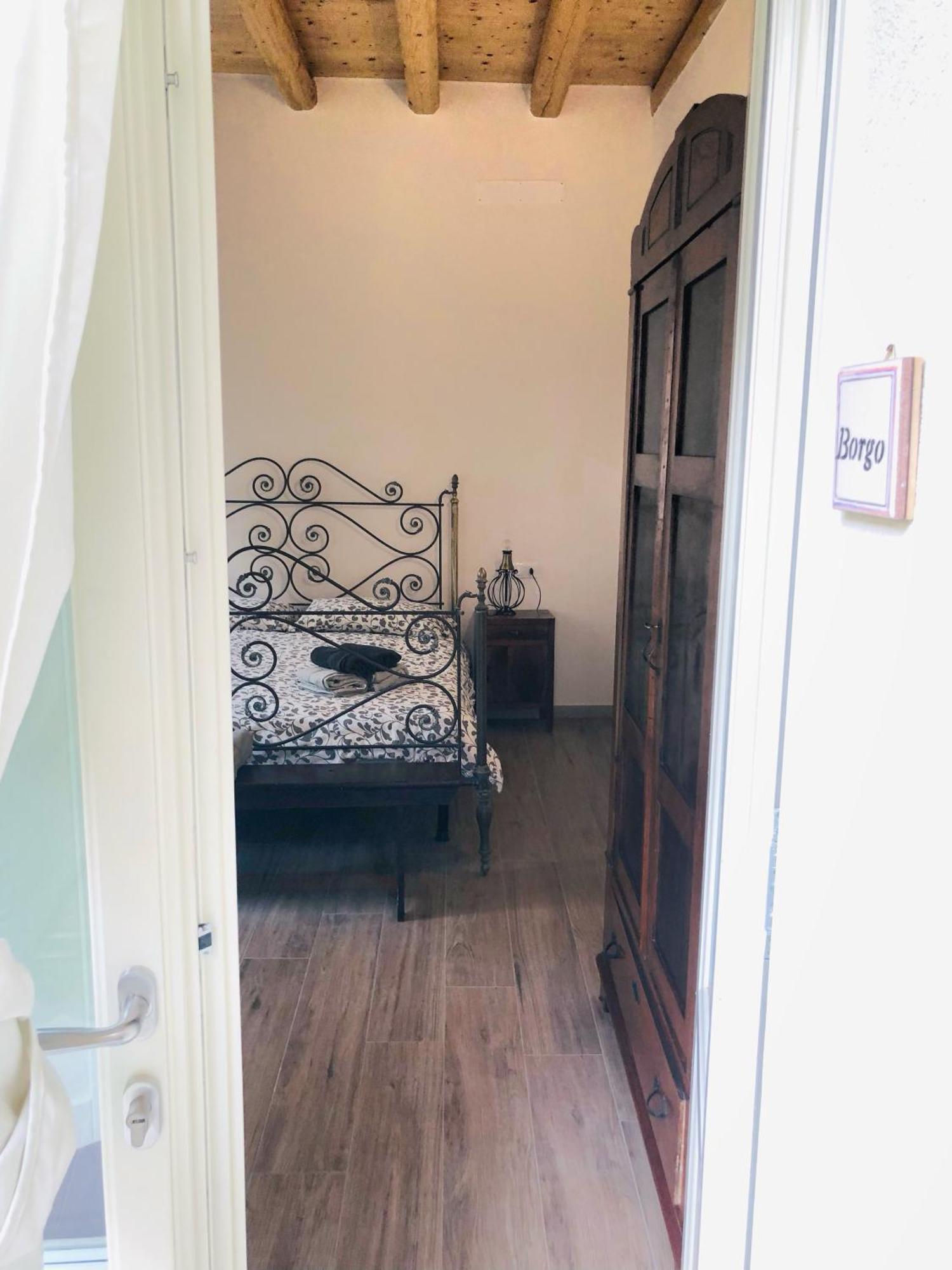 Casa Barteei Bed & Breakfast Monte Isola Bagian luar foto