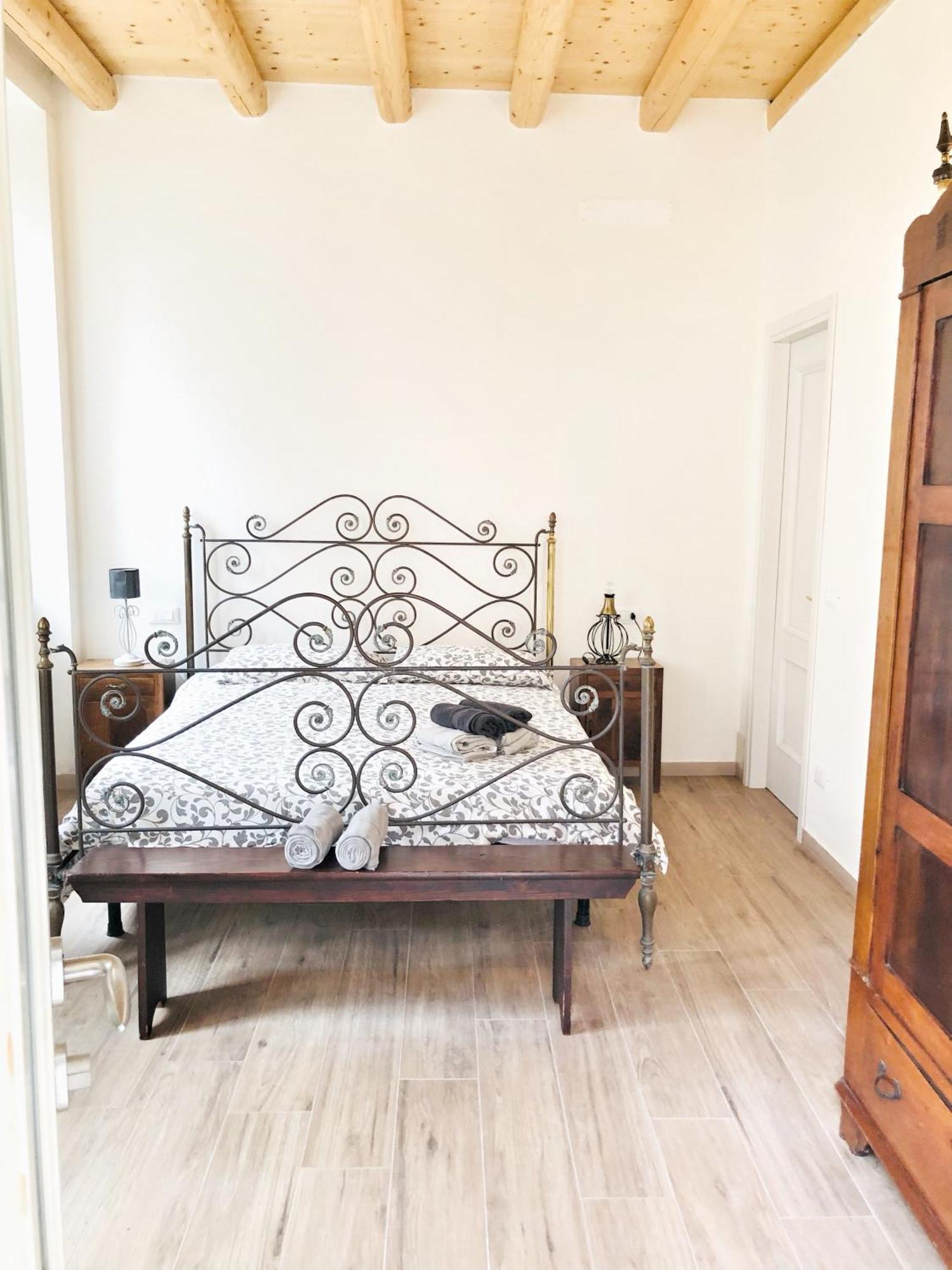 Casa Barteei Bed & Breakfast Monte Isola Bagian luar foto