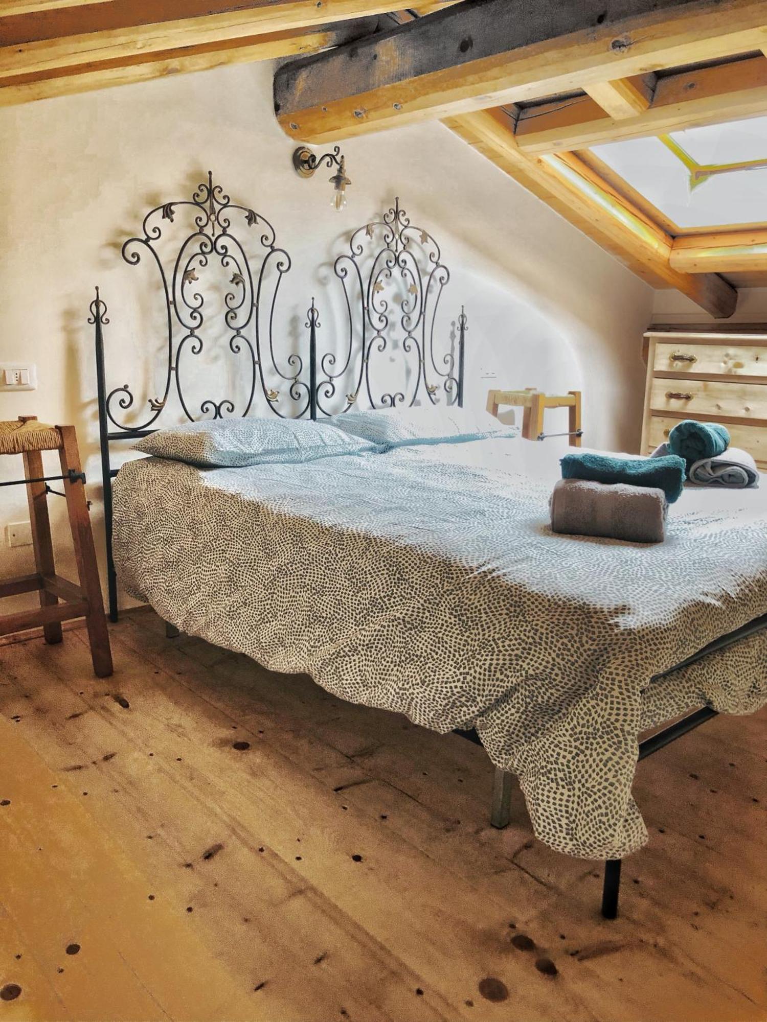 Casa Barteei Bed & Breakfast Monte Isola Bagian luar foto